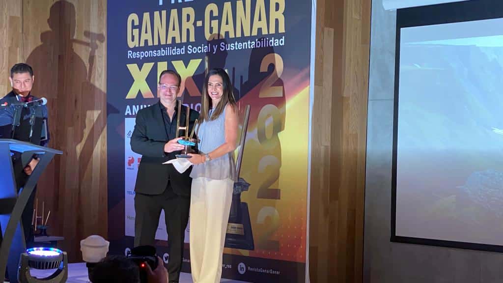 premios-ganar-ganar | Ideas de Negocios TV