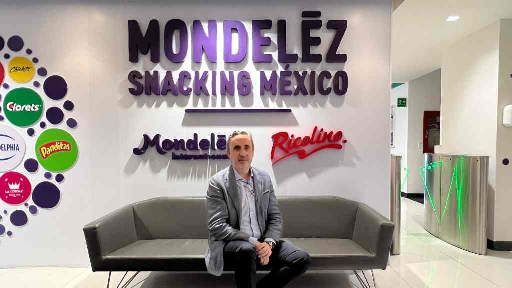 Oriol Bonaclocha, presidente de Mondelēz Snaking México, en sus coloridas oficinas en Santa Fe, en Ciudad de México.