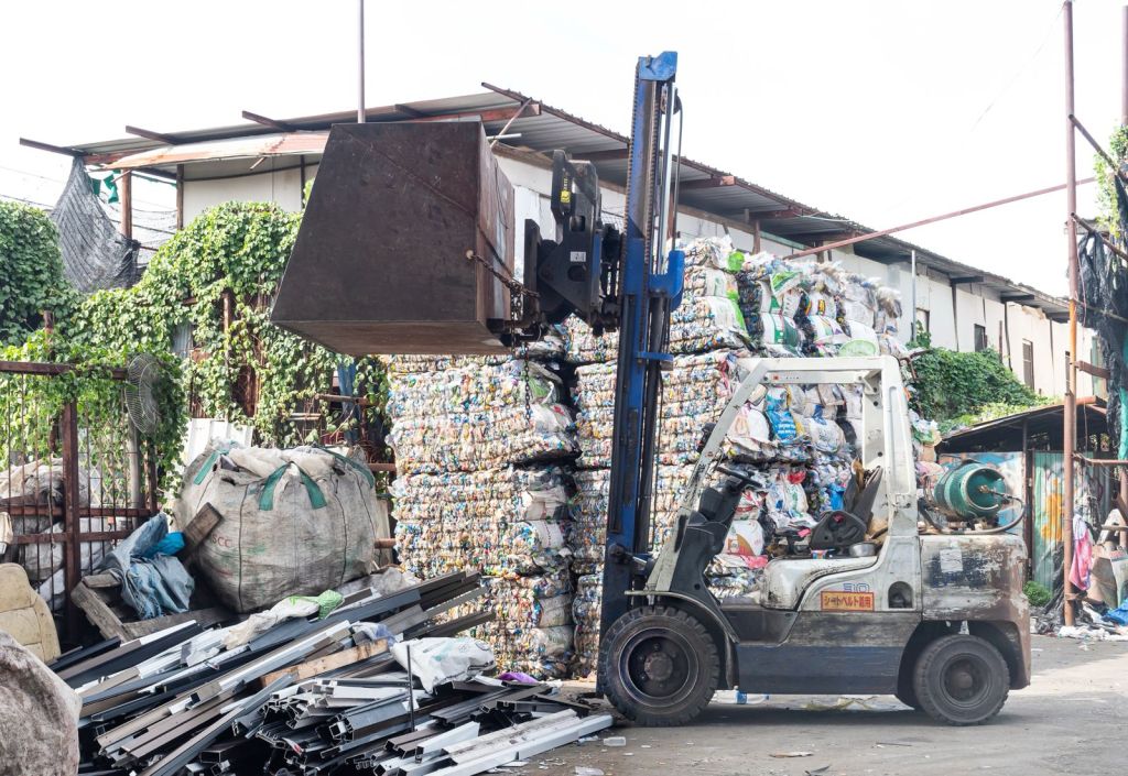 Ecoce acopio PET reciclaje | Ideas de Negocios TV