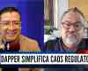 Split-screen interview: two men on a news set with a bold ticker reading 'DAPPER SIMPLIFICA CAOS REGULATORIO' and 'LIVE' badge,