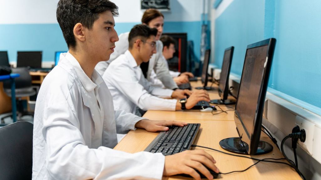 ¡Impulsan talento universitario! Arca Continental y Tec de Monterrey celebran el hackathon nacional | Ideas de Negocios TV ¡Impulsan talento universitario! Arca Continental y Tec de Monterrey celebran el hackathon nacional
